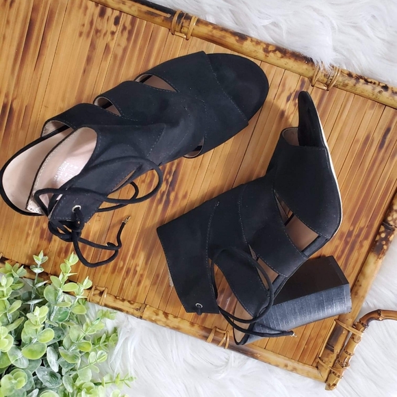 Call it Spring - Picture 7 of 9